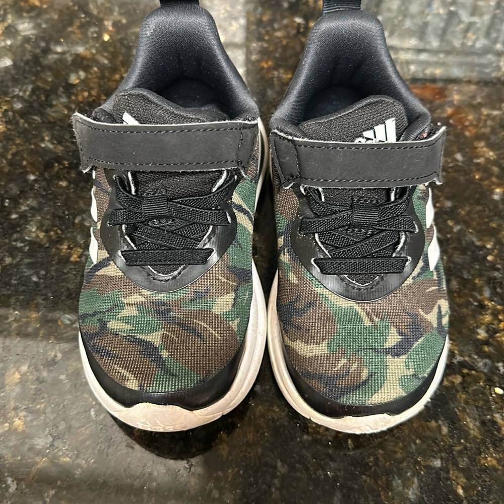 Toddler adidas shoes